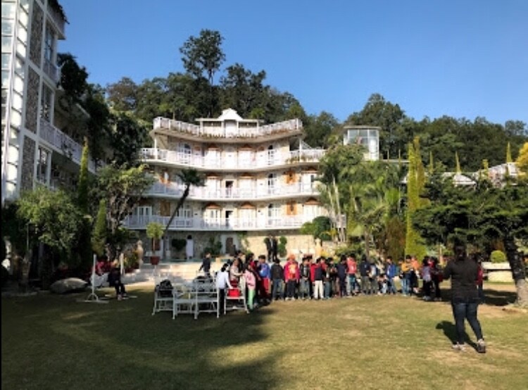 The Wild Crest Resort