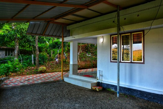 Charly's Cottage