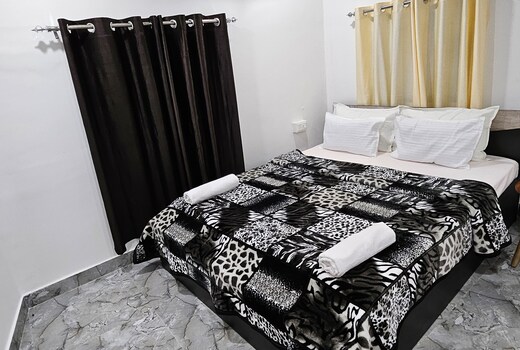 Eva Rooms