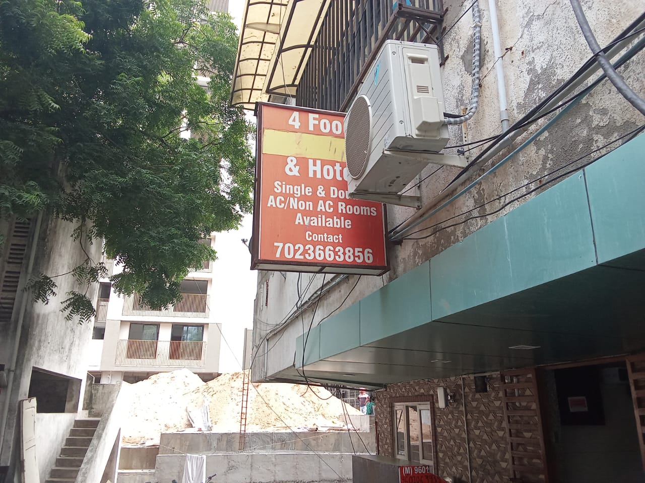 Hotel 4 Food