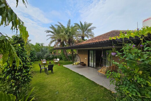 StayGuru Luxury Villa