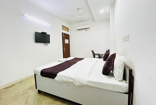 HOTEL GOLDEN PLACE