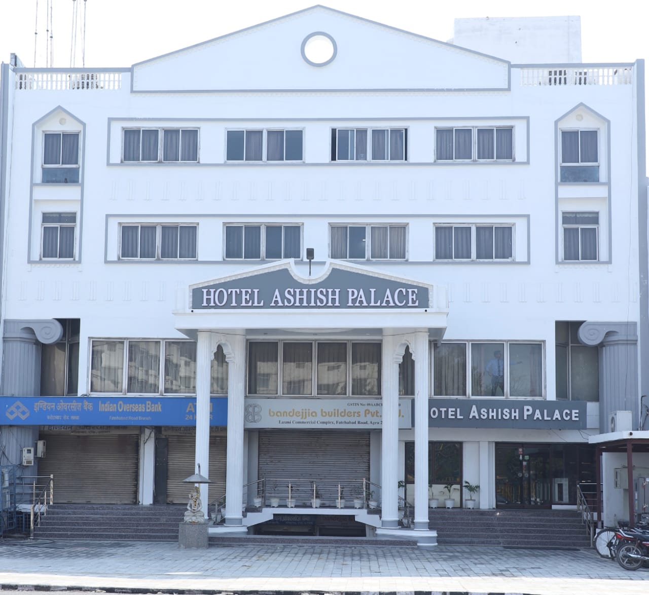 Hotel Ashish Palace