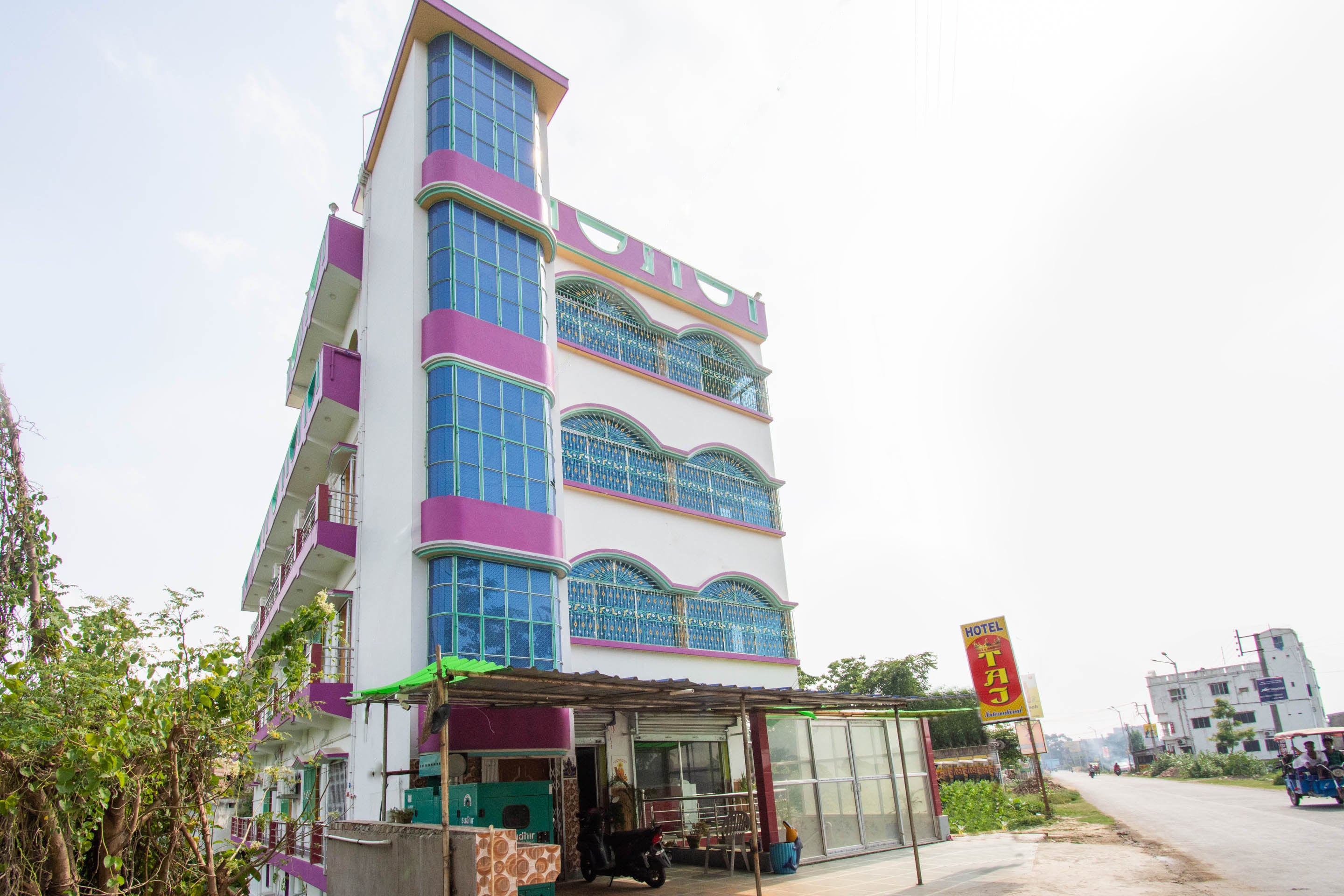 Hotel O Taj International