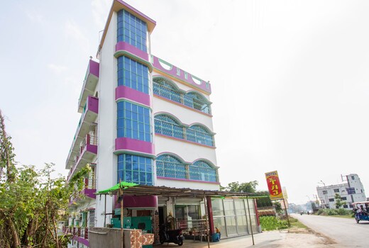 Hotel O Taj International