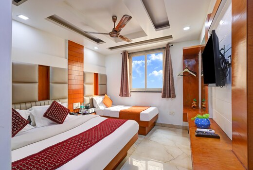 Hotel tashkent palace @ New Delhi Railway Station