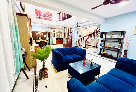 Manisha Service Apartment