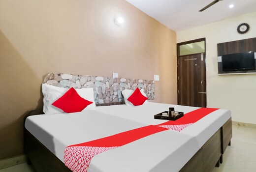 Hotel O Royal