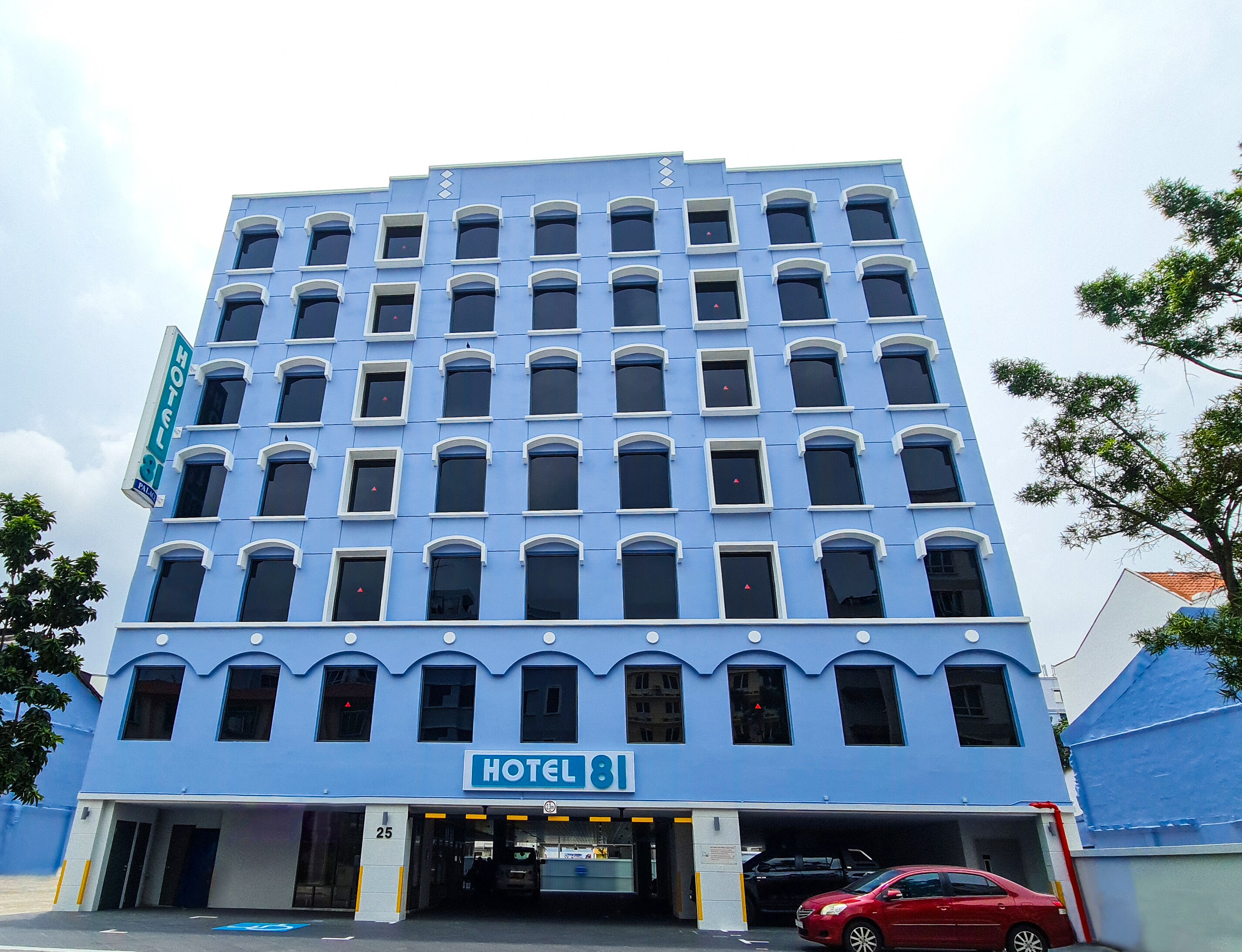 Hotel 81 Palace