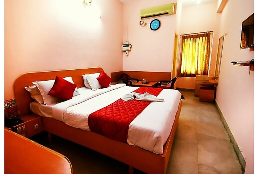 Hotel Kirthika Palace