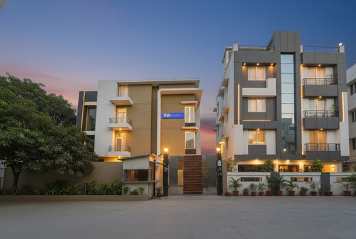 FabHotel Grand Olive