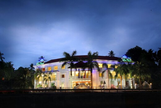 Hotel Port Palace