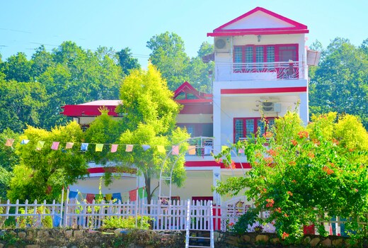 Wanderlust River Stay Villas