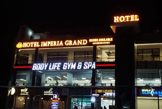 HOTEL IMPERIA GRAND