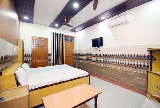 Taj Guest House