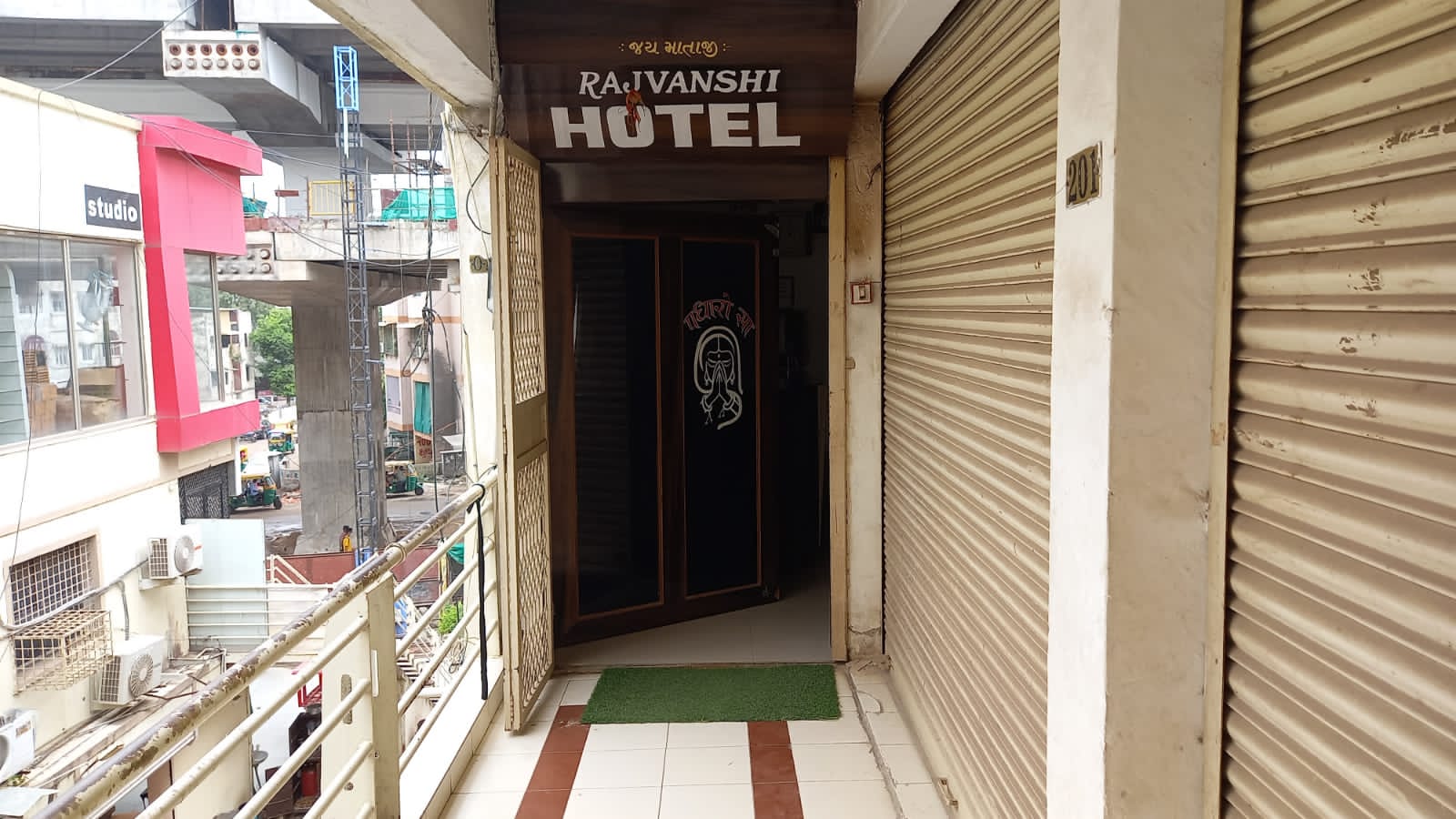 HOTEL RAJVANSHI