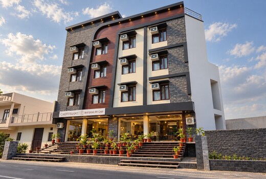 Hotel Green Leaf By T And M Hotels