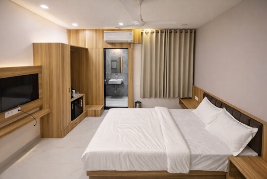 Accuotel inn LAVISH VILLA