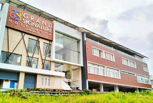 Grand Signature Hotel and Spa