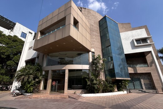 Saffron Hotel