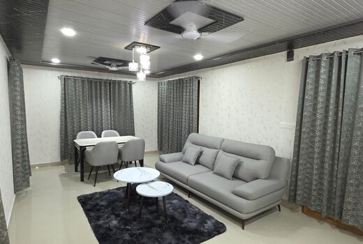 The Alpine Lakeview suite
