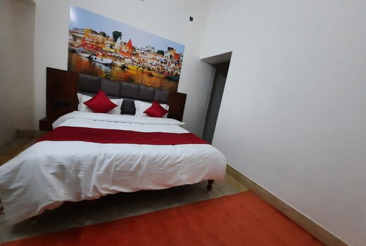Geetatri Luxury Homestay
