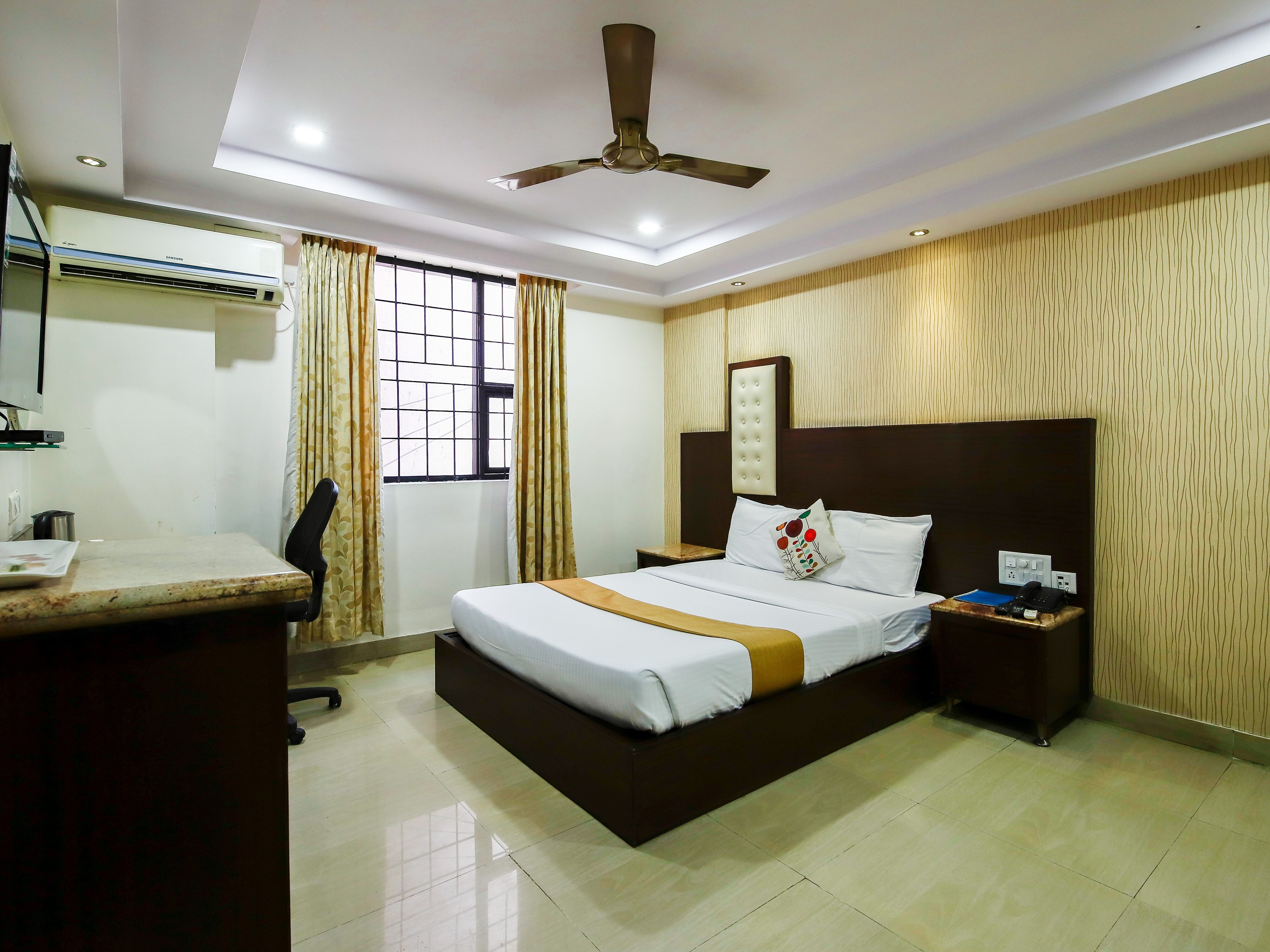 Hotel Premier Comforts