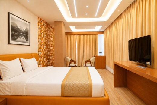 The Palm Vistara