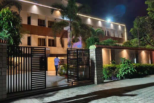 Hotel West Inn