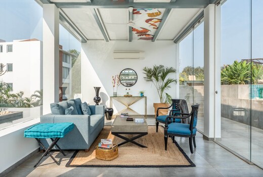 Modern 2BHK with Rooftop Pool 10 mins drive to Beach | Hireavilla