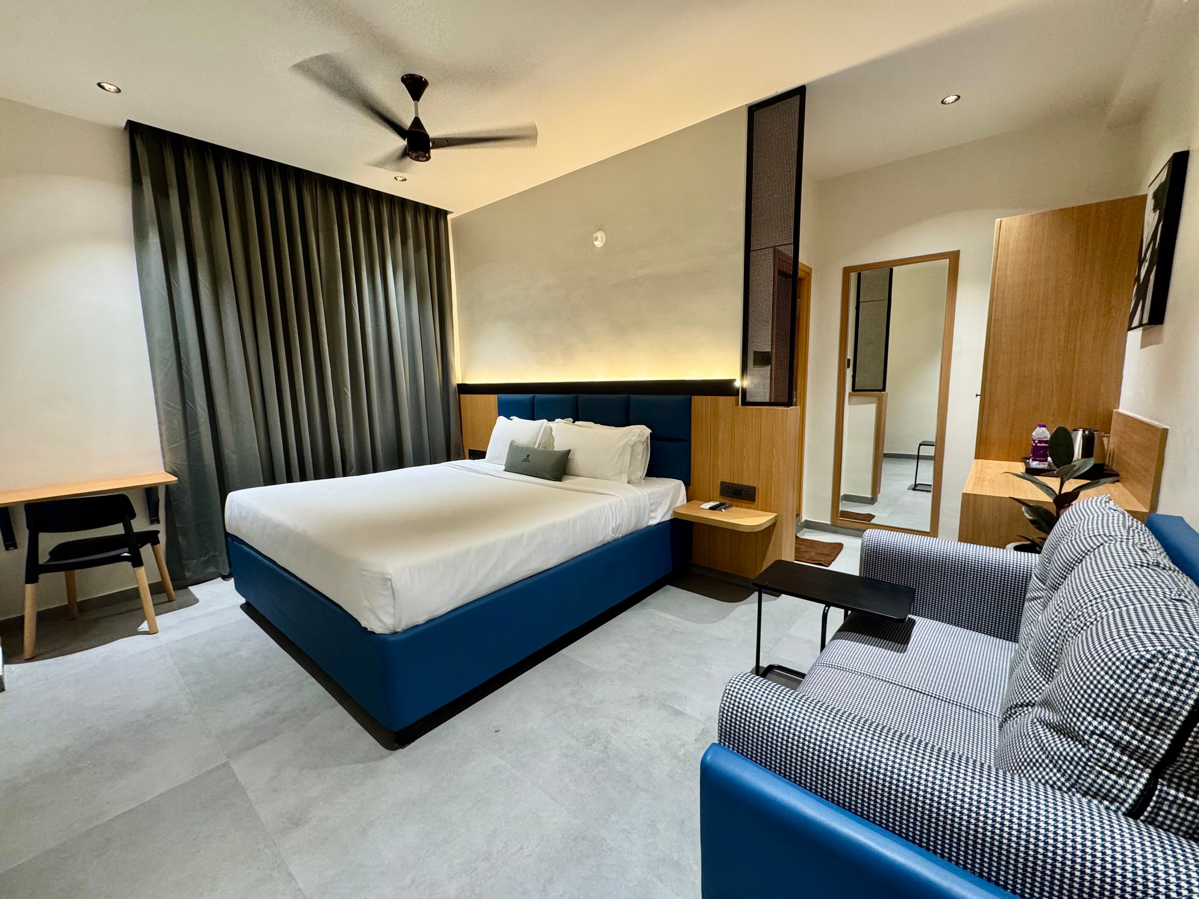THE KAYSONS HOTEL