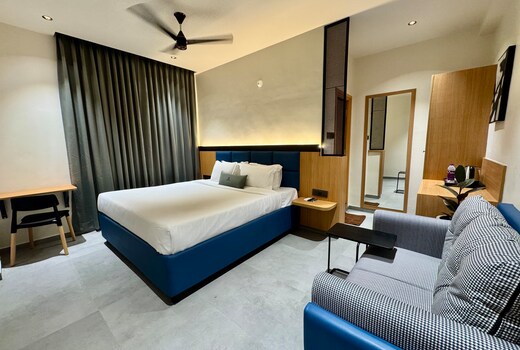 THE KAYSONS HOTEL