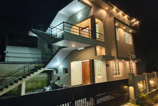 Luxe Inn Villas