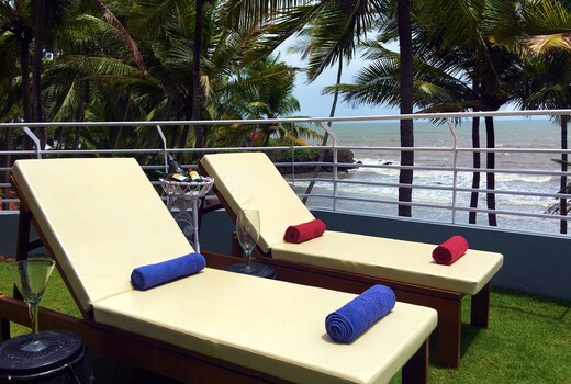 Tropical Vibes-5 BHK Luxury Apartment
