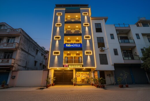 FabHotel VR Residency