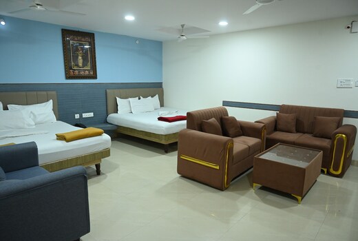Raghava Guest House
