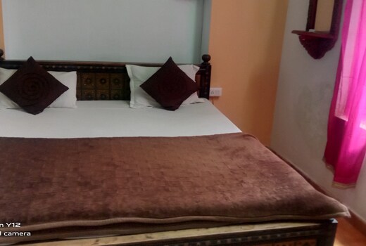 Hotel ak haritej
