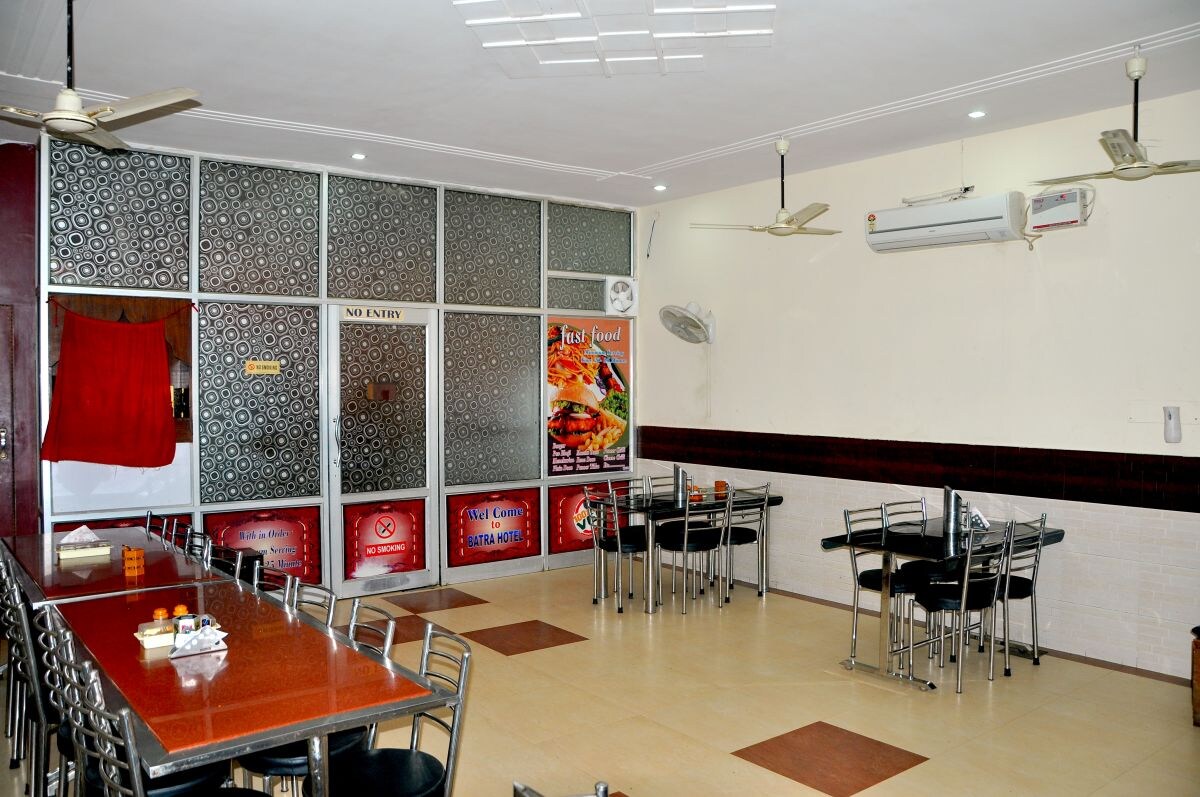 Hotel Batra
