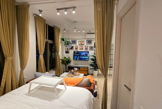 Empire Stays Coastline Studio Hiranandani Estate