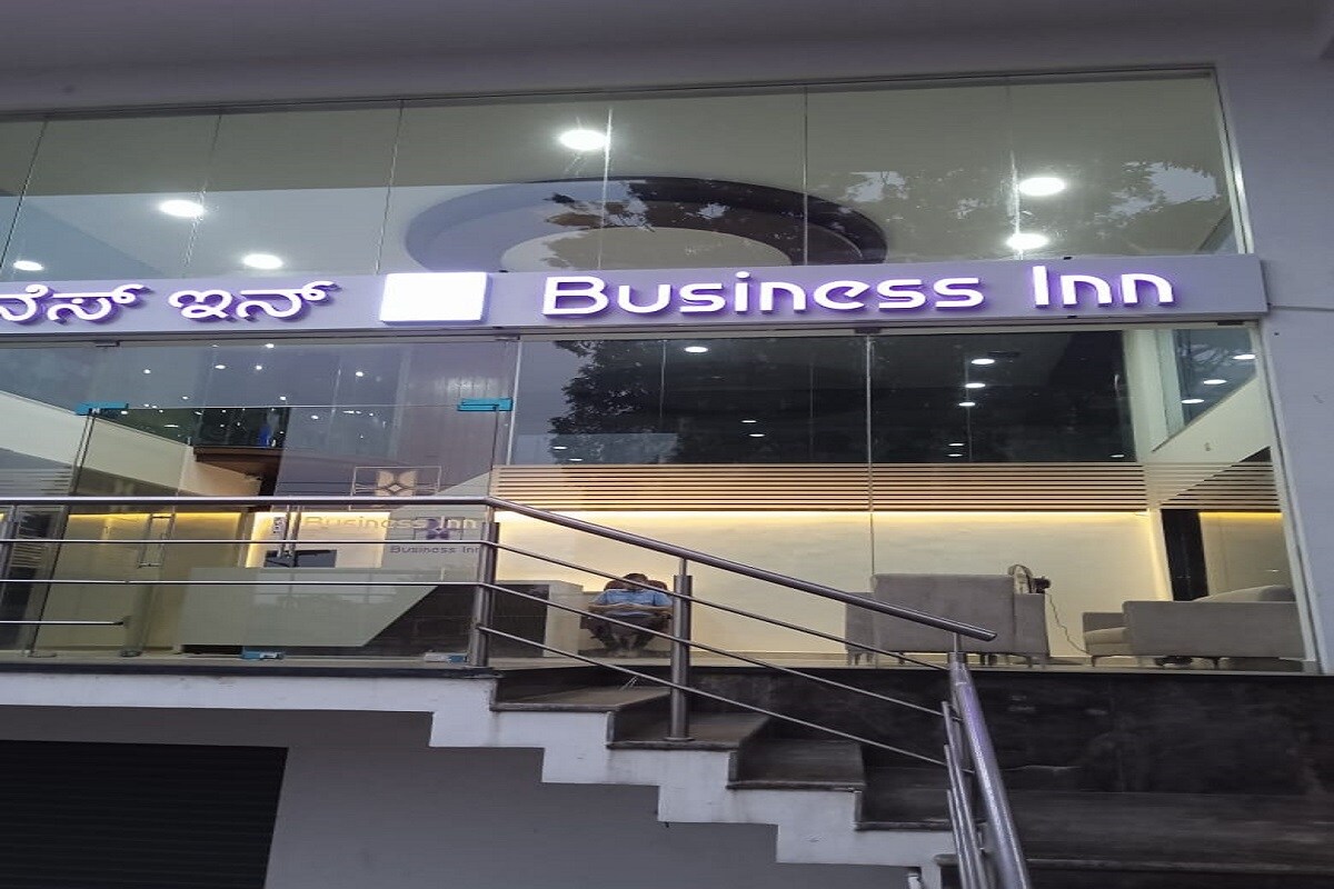 BUSINESS INN