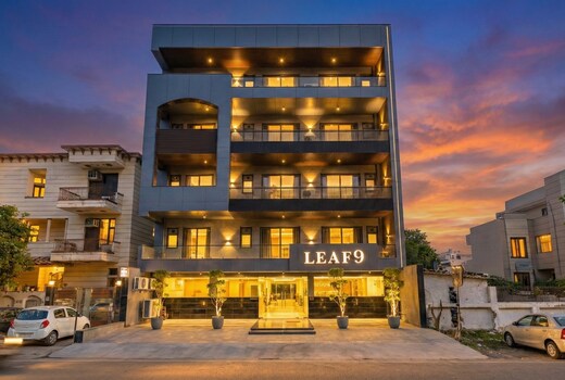 Hotel Leaf 9 Grand - Udyog Vihar