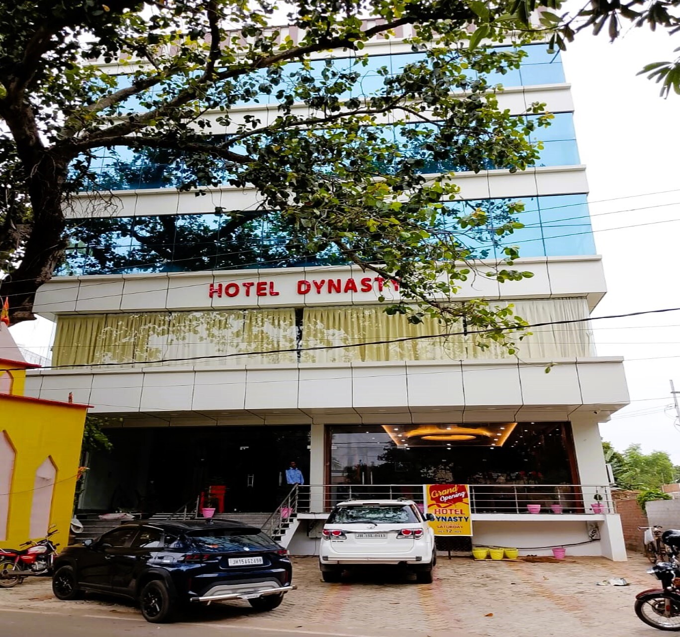 HOTEL DYNASTY