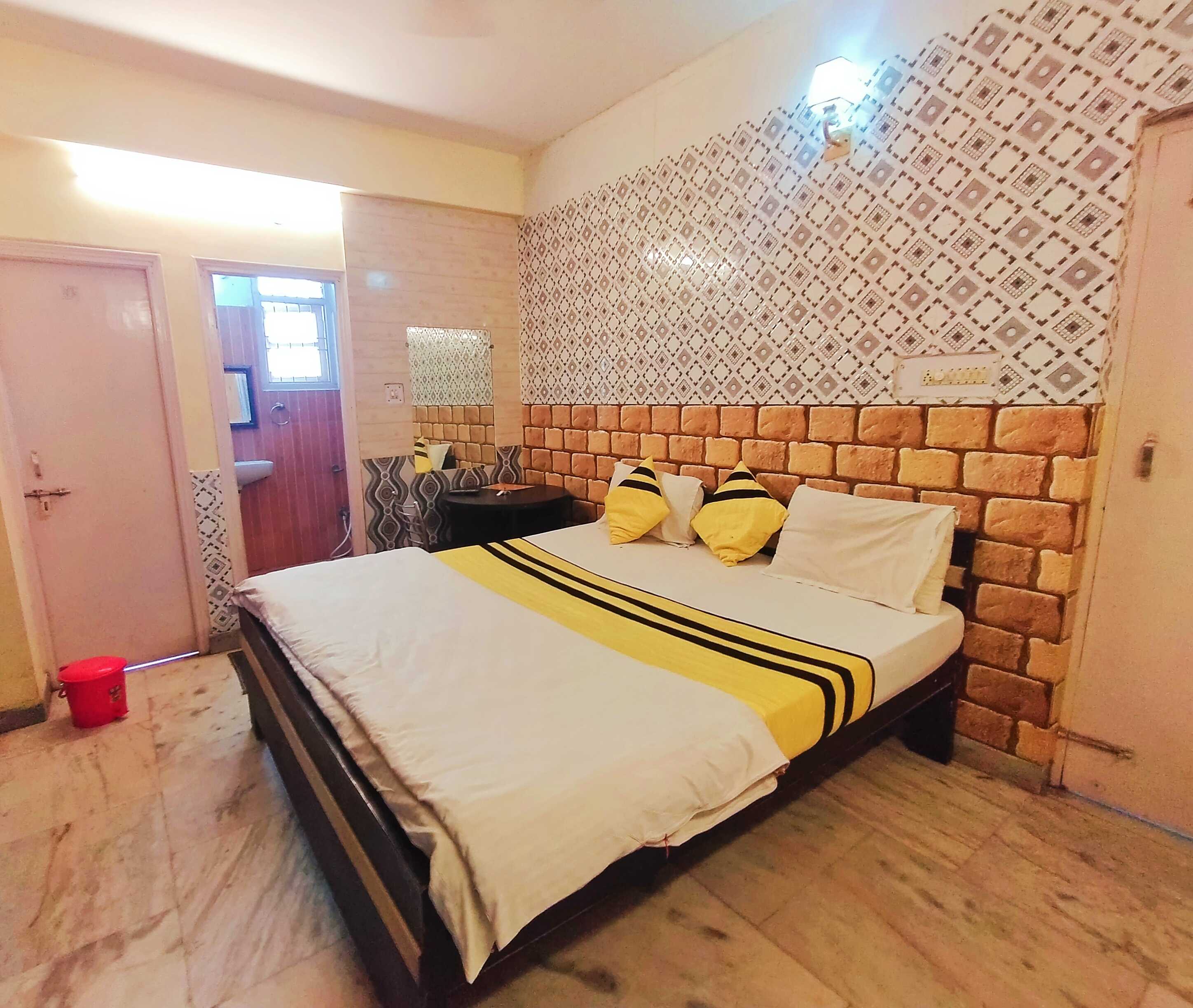 Hotel O R P Royal