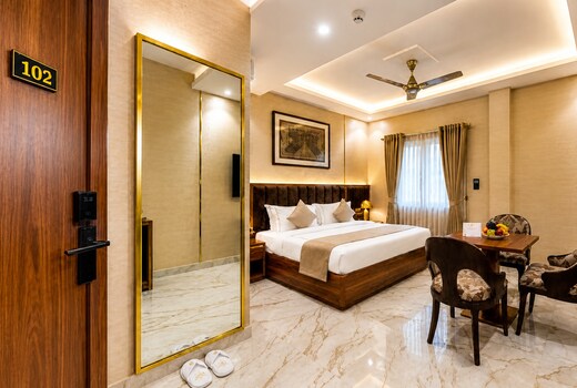 Hotel Ashirwad and Banquets @ 5 Mins from Railway Station