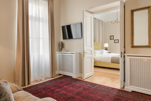 Noble Suites, Athens