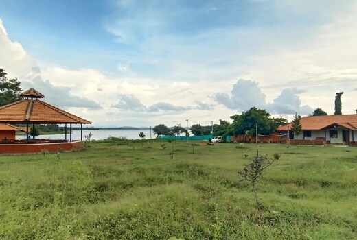 TROGON RESORT
