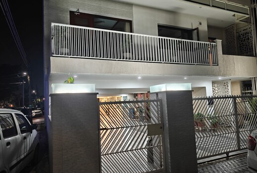 HomiStay Executive Room