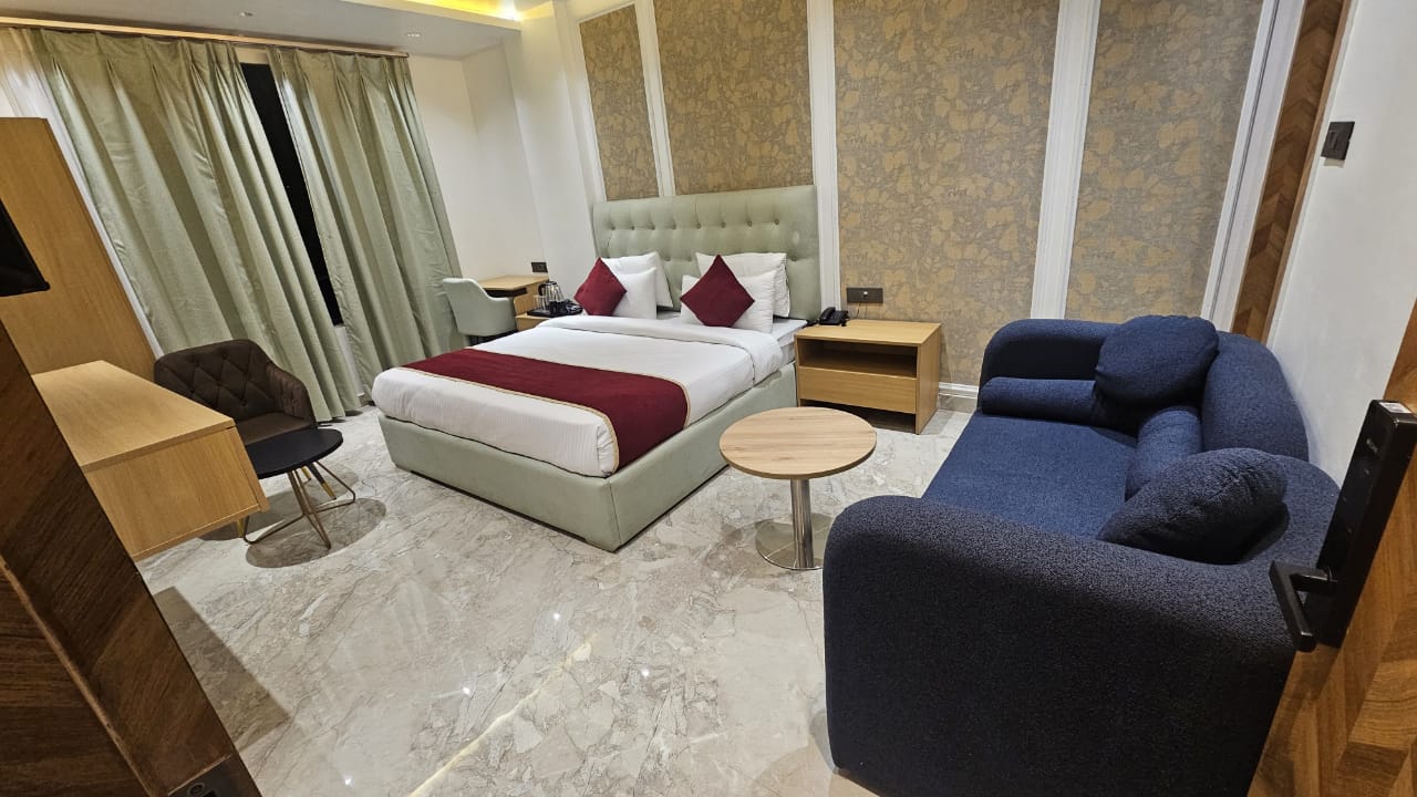HOTEL SAROMA PORTICO