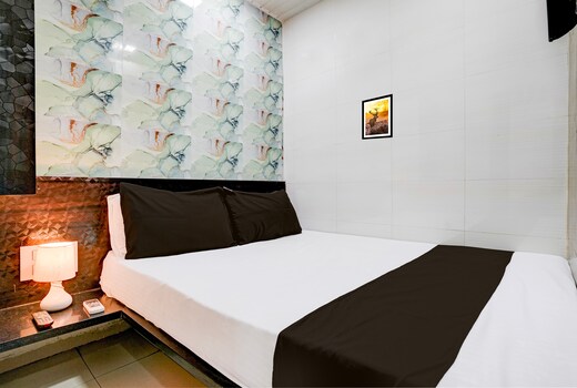 Hotel O Golden Sagar