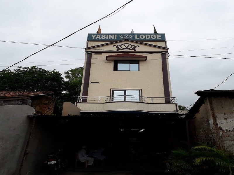 Yasini Lodge